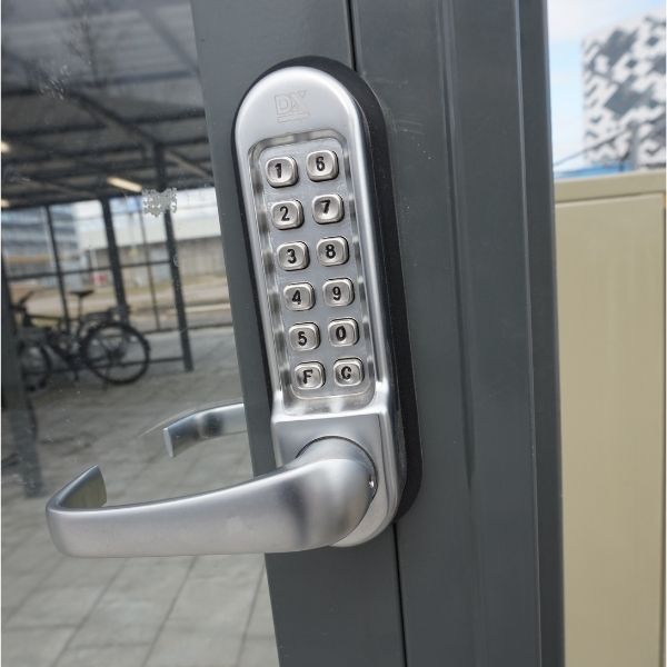 100066 overkapping fietsoverkapping berging fietsparkeren